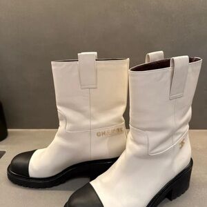 CHANEL Two-Tone Black and White Heeled Boots